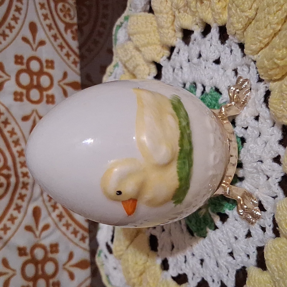 Goebel Gold and White Decorative Egg
